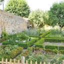 De tuin bij het kasteel