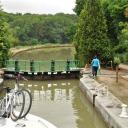 Aankomst bij de eerste sluis in het kanaal